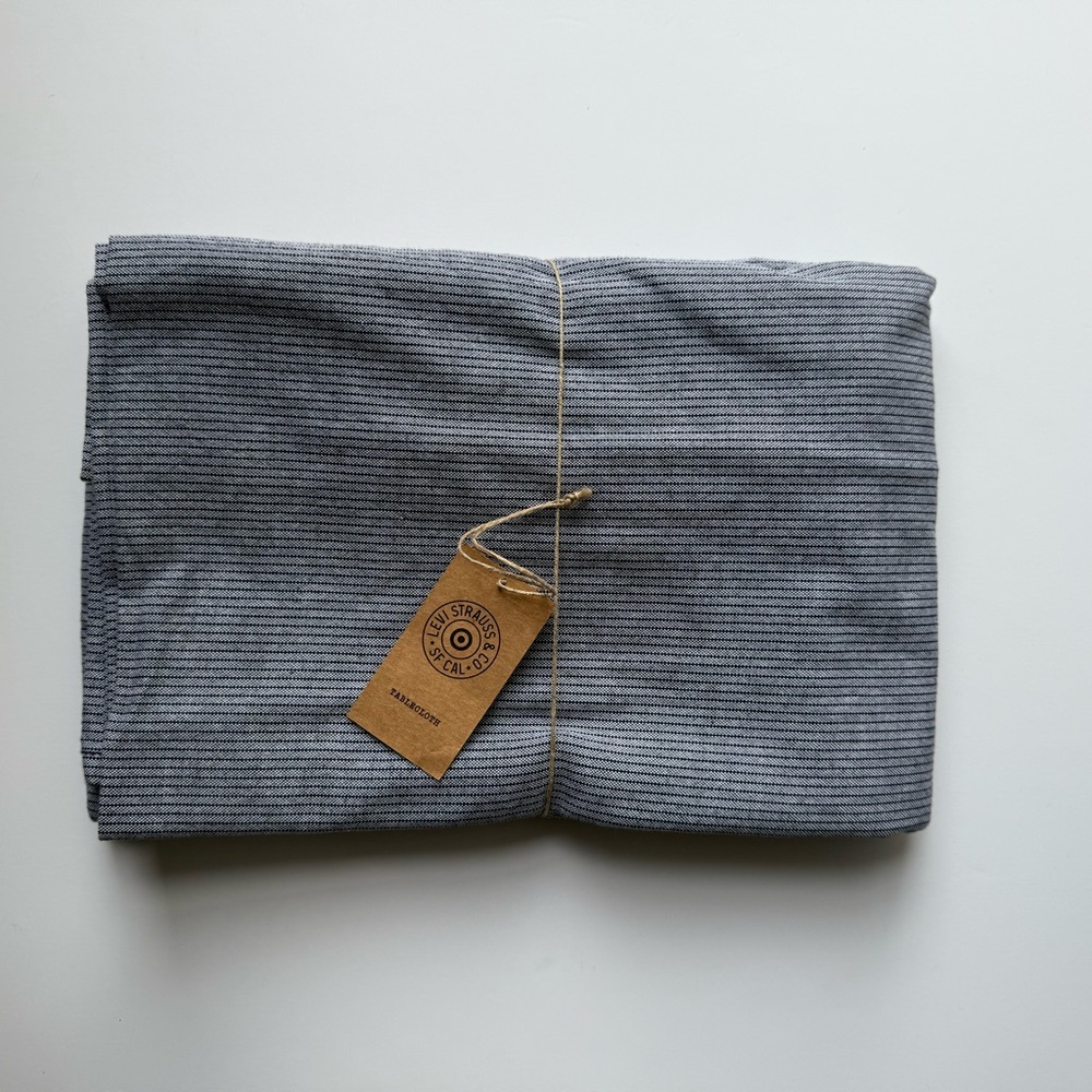 Signature by Levi Strauss Gray Kitchen Tablecloth